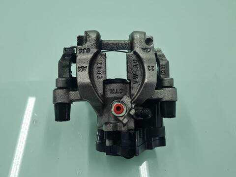 Foto 3ª: Pedal Embrague Audi Q3 35 TDI ADVANCED 150CV 110KW [DTSB] (2023)