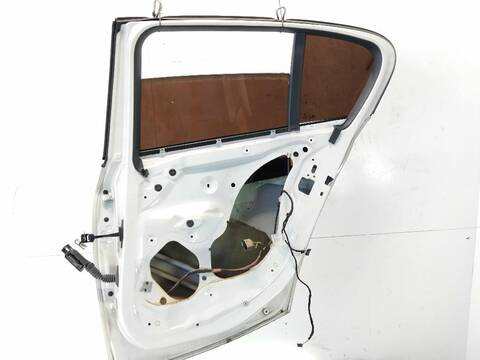 Foto 2ª: Puerta Trasera Derecha Bmw Serie 1 114 116 D [N47 D20 C] (2011)