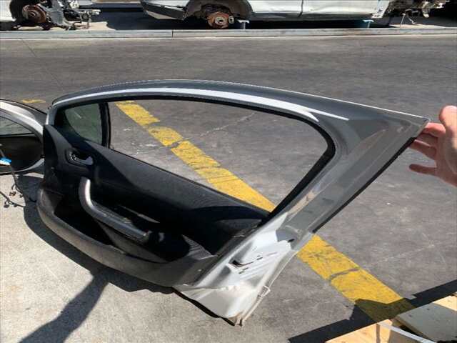 Foto 2ª: Puerta Delantera Derecha Peugeot 308 1.6 HDI92CV 0CV [9HP] (2013)