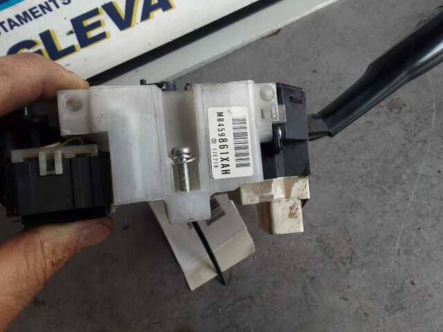 Foto 3ª: Mando Multifuncion Mitsubishi Montero 2.5 TDI [4D56] (2006)