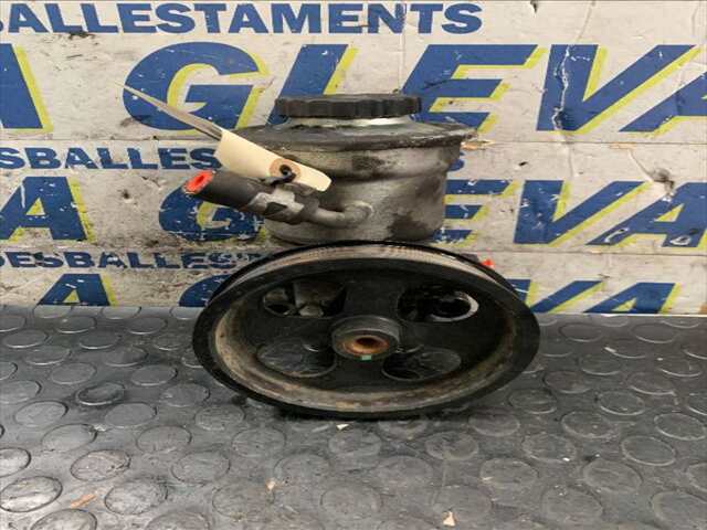 Bomba de Direccion Toyota Corolla 2.2 D4D 136CV/100 0CV