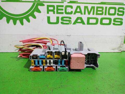 Foto 3ª: Caja Reles Fusibles Renault Megane CONFORT AUTHENTIQUE 112CV [K4M] (2003)