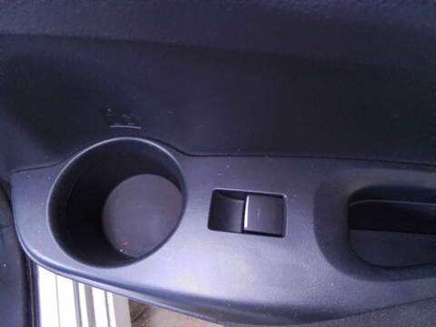 Foto 3ª: Botonera Elevalunas Toyota Corolla 1.8 98CV 72KW [2ZRFXE] (2022)