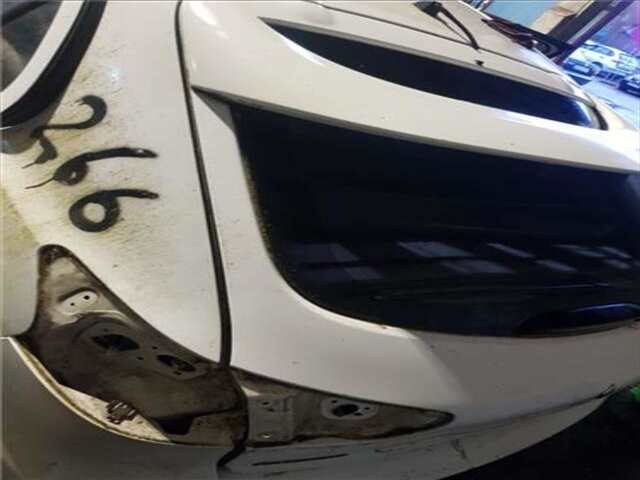 Portón Mitsubishi Lancer 2.0 INSTYLE [2.0 LTR. - 103 KW DI-D CAT]