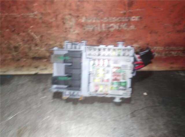 Foto 2ª: Caja Reles Fusibles Mercedes Sprinter 211 CDI [OM 646.985]