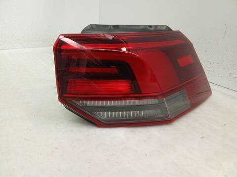 Piloto Trasero Derecho Volkswagen Golf 2.0 TDI 116CV 85KW