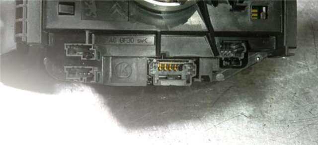 Foto 3ª: Anillo Airbag Peugeot 5008 2.0 ACTIVE [2.0 LTR. - 110 KW 16V HDI FAP CAT (RHE - DW10CTED4)] [RHE-RHO2]