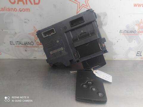 Foto 2ª: Antirrobo Renault Clio TECHNOFEEL 90CV 66KW [H4BB4] (2015)