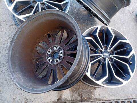 Foto 4ª: Juego LLantas Ford Focus TREND 116CV 85KW [KKDA] (2008)