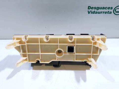 Foto 2ª: Mando Climatizador Toyota Prius 1.8 16V CAT HIBRIDO) 99CV 73KW [2ZR] (2015)