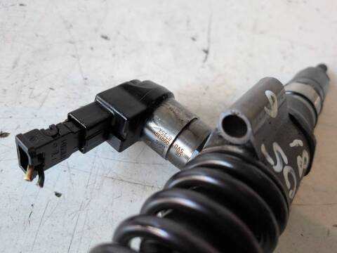Foto 3ª: Inyectores Volkswagen Passat BKP (2007)