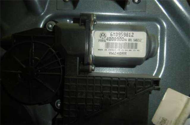 Foto 2ª: Elevalunas Eléctrico Trasero Derecho Volkswagen Polo 1.4 ADVANCE [1.4 LTR. - 51 KW TDI] [BNM]