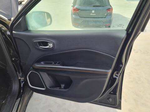 Foto 4ª: Asientos Traseros Jeep Compass LIMITED 4X2 120CV 88KW [55260384] (2018)
