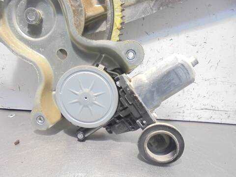 Foto 3ª: Elevalunas Manual Trasero Derecho Toyota Land Cruiser 3.0 TD 173CV 127KW [1KD] (2007)