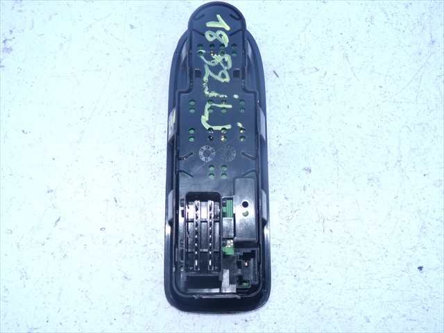 Foto 2ª: Botonera Elevalunas Citroen C3 1.2 G 2013-2016 [HMZ] (2016)