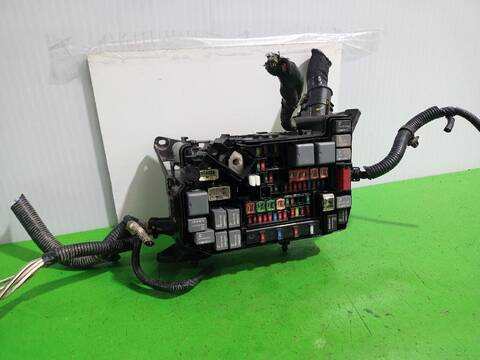 Foto 3ª: Caja Reles Fusibles Toyota Auris HYBRID FEEL EDITION 136CV (2013)