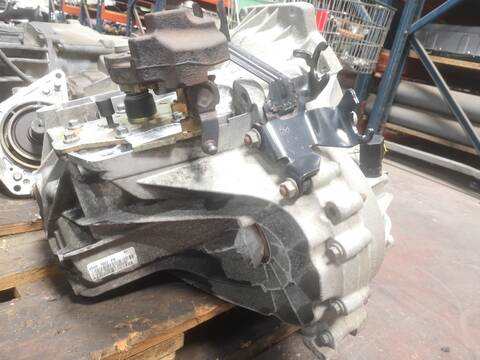 Foto 2ª: Caja Cambios Ford Focus F9DA BERLINA (2004)
