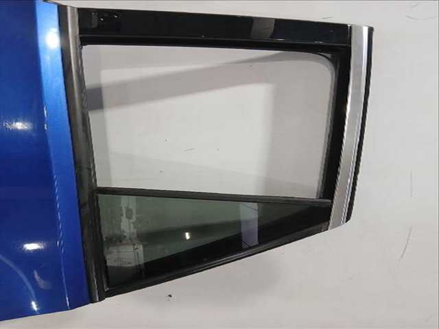 Foto 3ª: Puerta Trasera Izquierda Volkswagen T-Roc 1.6 TDI 115CV [DGTE] (2017)