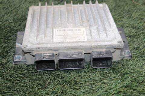 Centralita Motor ECU Renault Clio AUTHENTIQUE 58CV 43KW