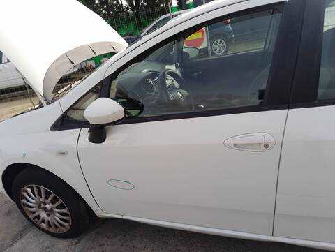 Foto 4ª: Puerta Delantera Izquierda Fiat Punto DYNAMIC 75CV 55KW [199A9000] (2013)