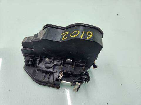 Cerradura Puerta Trasera Derecha Bmw Serie 1 114 116D M SPORT 116CV 85KW