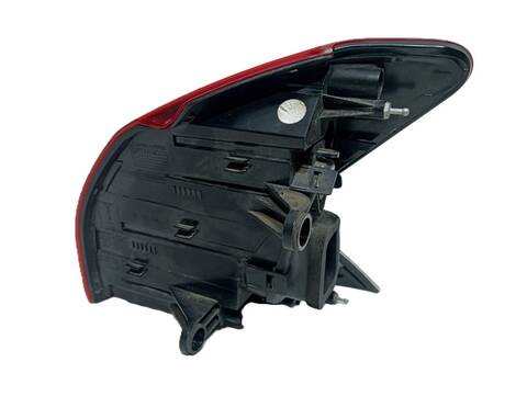 Foto 2ª: Piloto Trasero Izquierdo Peugeot 3008 9HD (2014)