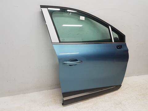 Foto 3ª: Puerta Delantera Derecha Renault Clio SIN DEFINIR