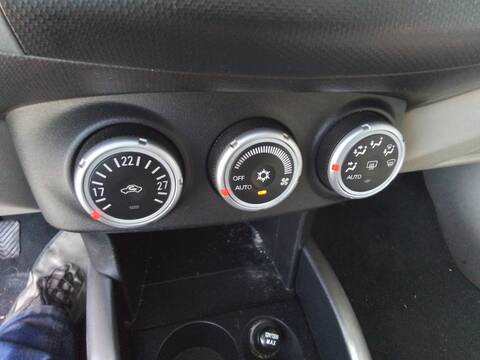 Foto 3ª: Mando Climatizador Mitsubishi Outlander 2.0 DI-D INTENSE 140CV 103KW [BSY] (2007)