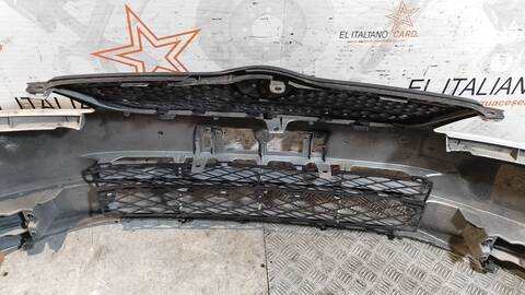 Foto 4ª: Paragolpes Delantero Toyota Corolla 2.0 D-4D LINEA TERRA 5-PTAS.) 90CV 66KW [1CDFTV] (2002)