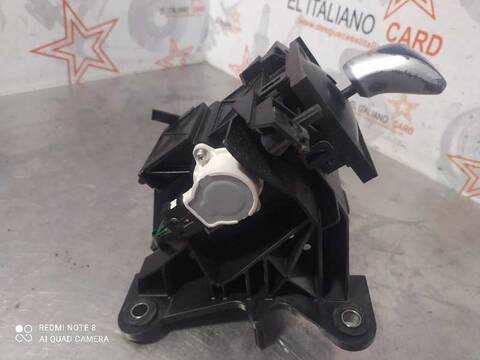 Foto 3ª: Palanca de Cambio Toyota Auris HYBRID ACTIVE 99CV 73KW [2ZR] (2010)