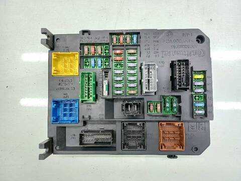 Caja Reles Fusibles Citroen C4 COLLECTION 112CV 82KW
