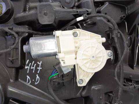 Foto 2ª: Elevalunas Eléctrico Delantero Derecho Mercedes Vito 88CV 65KW (2014)