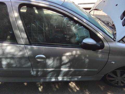 Foto 4ª: Puerta Delantera Derecha Peugeot 206 1.4 HDI 68CV 50KW [8HR] (2012)