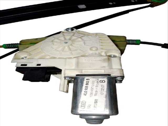 Foto 3ª: Elevalunas Eléctrico Delantero Derecho Audi Q7 3.0 TDI QUATTRO (2006)