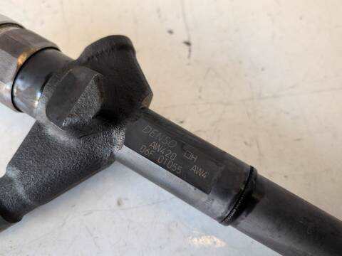 Foto 2ª: Inyectores Nissan Primera YD22 BERLINA (2004)