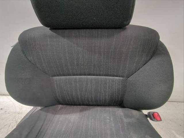 Foto 3ª: Asiento Delantero Derecho Toyota Auris 1.33 DUAL-VVTI NRE150_) 101CV [1NR-FE] (2006)