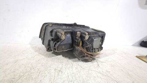Foto 3ª: Faro Derecho Audi A4 1.9 TDI 130CV 96KW [AVF,AWX] (2001)