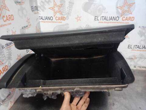 Foto 2ª: Guantera Audi A5 2.0 TFSI QUATTRO 155KW) COUPE 211CV [CDN] (2011)