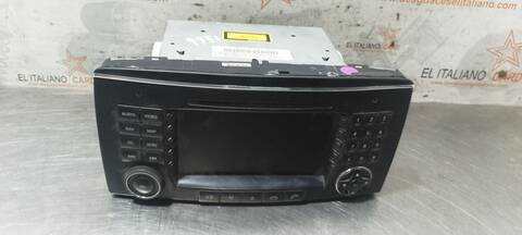 Foto 2ª: Sistema Audio Radio CD Mercedes Clase R 280 R 350 CDI 4-MATIC 251.022) 224CV 165KW [OM642950] (2006)