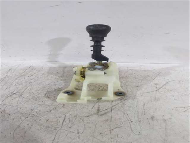 Foto 3ª: Palanca de Cambio Kia Ceed 1.6 CRDI HATCHBACK ED) [D4FB] (2007)