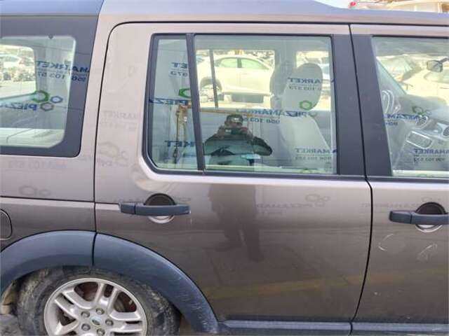 Foto 1ª: Puerta Trasera Derecha Land Rover Discovery 2.7 TDV6 HSE [2.7 LTR. - 140 KW TD V6 CAT] [276DT(TDV6)]