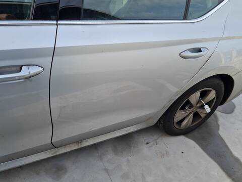 Foto 2ª: Puerta Trasera Izquierda Skoda Octavia AMBITION 116CV 85KW [DTRD] (2022)