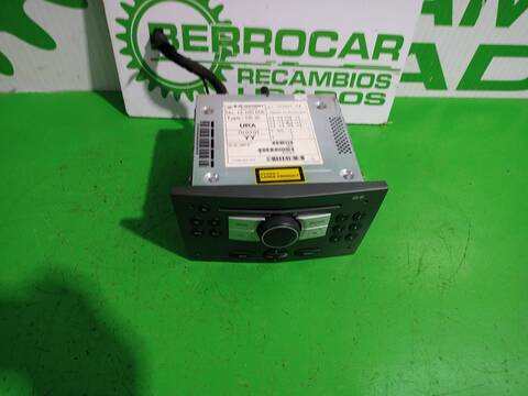 Foto 3ª: Sistema Audio Radio CD Opel Astra ESSENTIA BERLINA 90CV 66KW [Z14XEP] (2004)