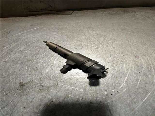 Foto 2ª: Inyectores Peugeot 2008 1.6 ALLURE [1.6 LTR. - 88 KW BLUE-HDI FAP]