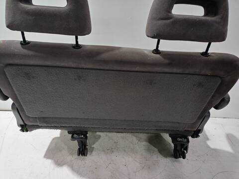 Foto 3ª: Asientos Traseros Chrysler Voyager 2.5 TD FAMILY 116CV 85KW [425CLIRSX] (2000)