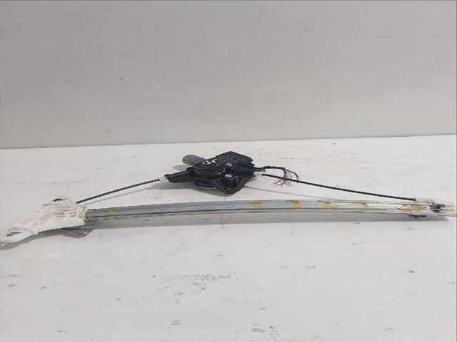 Foto 3ª: Elevalunas Eléctrico Delantero Derecho Toyota Yaris 1.5 HYBRID MXPH11) 92CV [M15A-FXE] (2020)