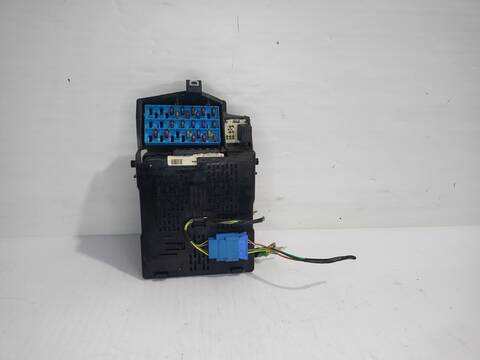 Caja Reles Fusibles Renault Megane 1.6E ALIZE HATCHBACK BERLINA 90CV 66KW I BERLINA HATCHBACK BA0)