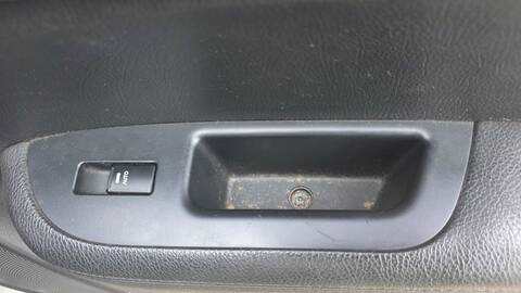 Botonera Elevalunas Kia Sorento DRIVE 2WD 197CV 145KW
