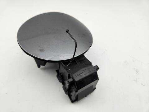 Foto 2ª: Tapa Exterior Combustible Renault Clio EQUILIBRE 100CV 74KW [K9K876] (2023)