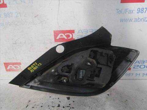 Foto 2ª: Piloto Trasero Izquierdo Opel Astra 1.7 CDTI BERLINA 100CV 74KW [Z 17 DTH] (2005)